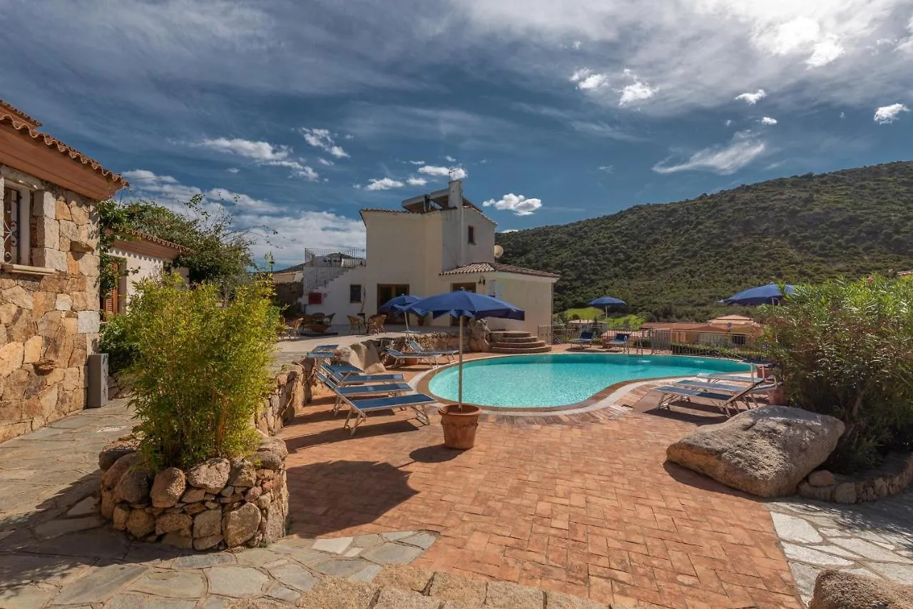 Stunning Residence Bouganvillage Bedroom Sleeps 4 Plus A Child Bed Tanaunella