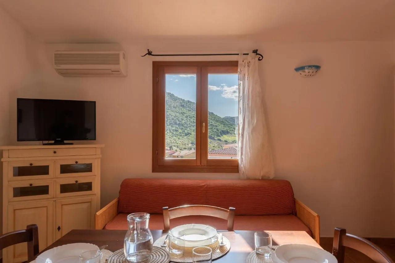 Stunning Residence Bouganvillage Bedroom Sleeps 4 Plus A Child Bed Tanaunella Appartement