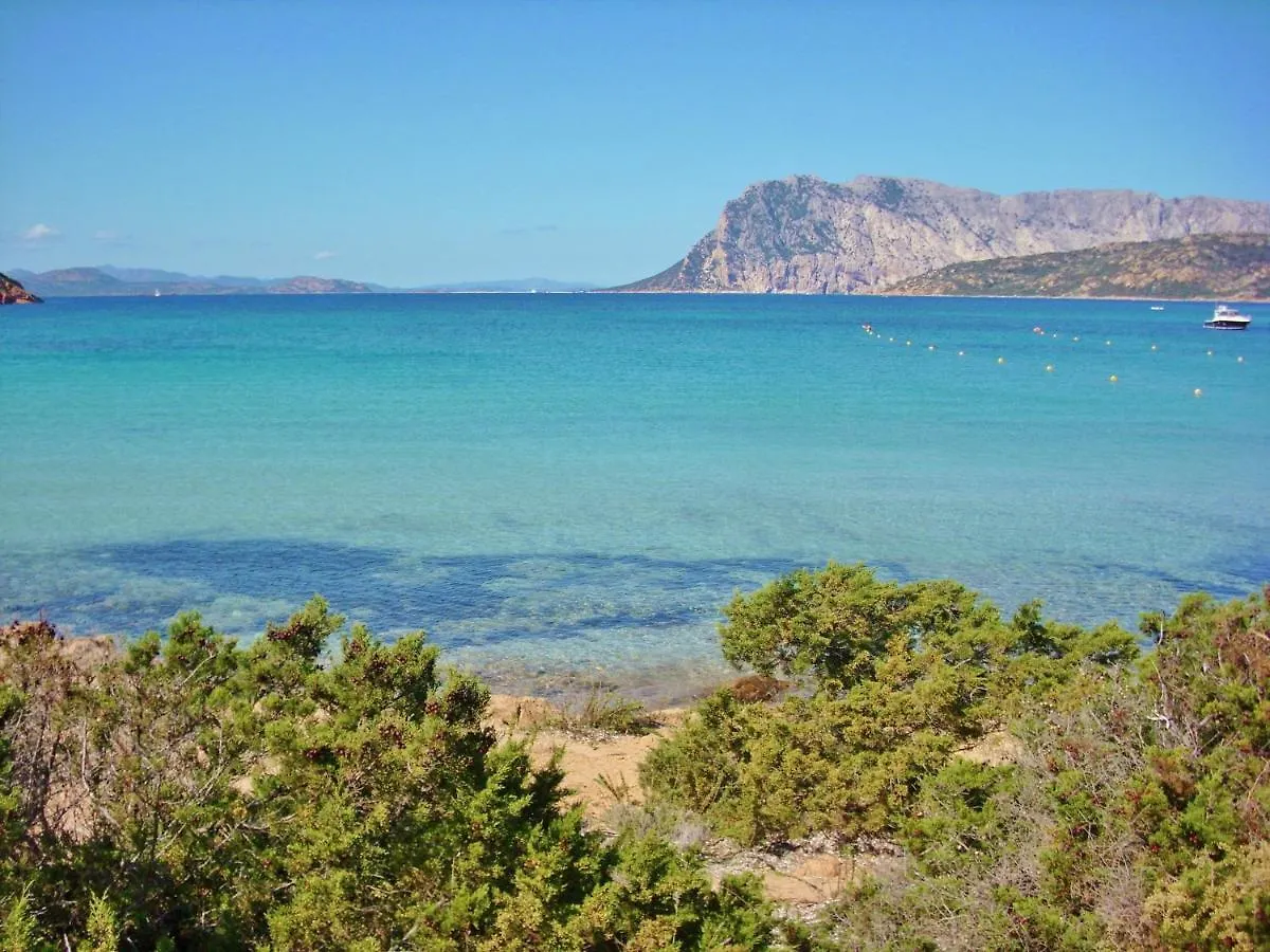 Stunning Residence Bouganvillage Bedroom Sleeps 4 Plus A Child Bed Tanaunella 0*,  Italie