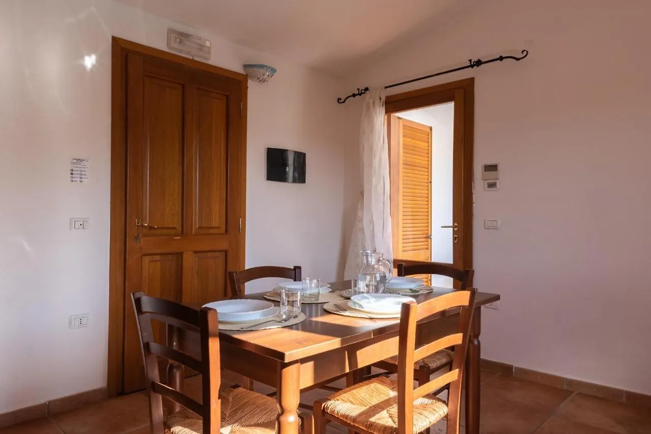 Stunning Residence Bouganvillage Bedroom Sleeps 4 Plus A Child Bed Tanaunella Appartement